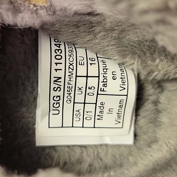 UGG Bixbee Infant Terry Clothe Booties - Picture 8 of 8